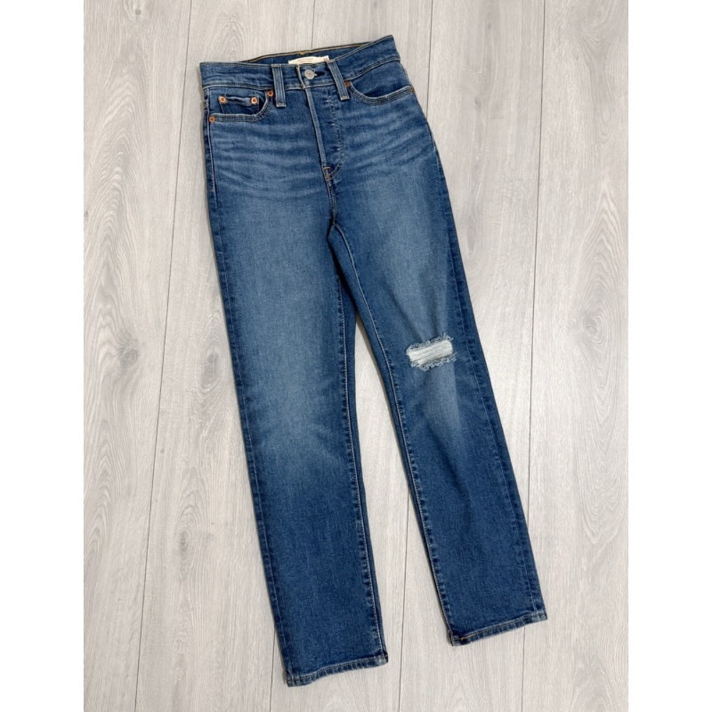 LEVI’S Wedgie Straight - Picture 2 of 8